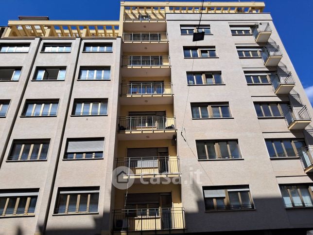 Ufficio in commerciale in Via degli Scialoja