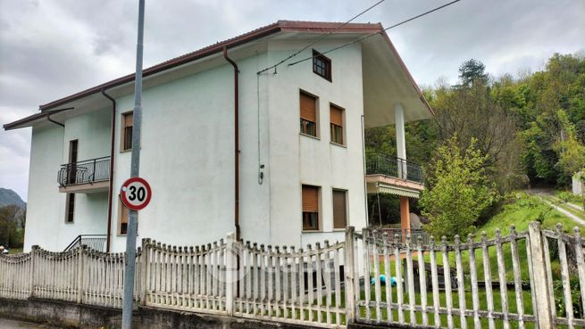 Appartamento in residenziale in Via Maggiore Borello 28