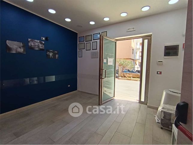 Ufficio in commerciale in Via San Zosimo 1
