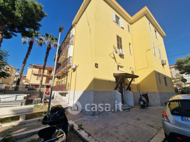 Ufficio in commerciale in Traversa I Vecchia Carrara