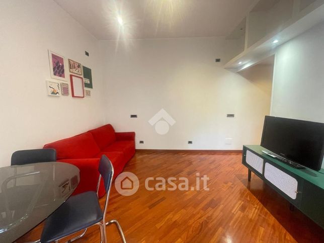 Appartamento in residenziale in Via Castore Durante 80