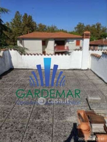 Villetta a schiera in residenziale in Viale Olanda 28