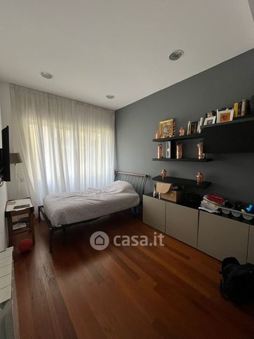 Appartamento in residenziale in Via Luca Giordano 70