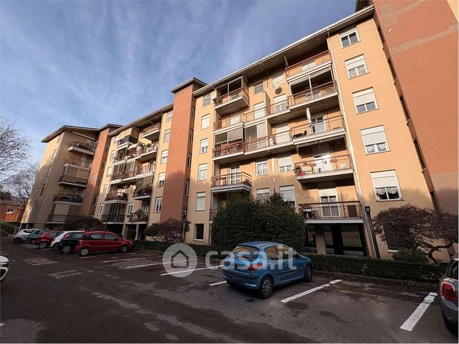Appartamento in residenziale in Piazza Avis 9