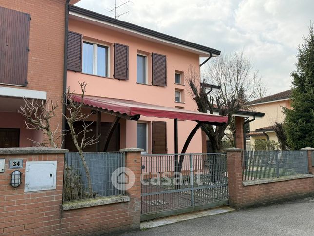 Casa bi/trifamiliare in residenziale in Via dei Ciliegi