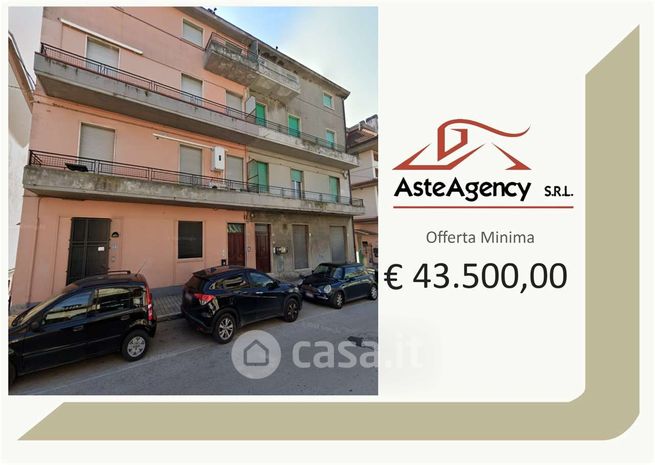 Appartamento in residenziale in Via Filippo Turati 68