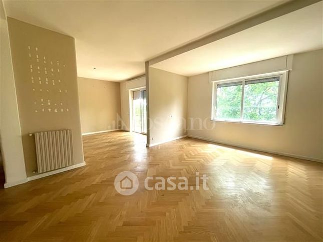 Attico/mansarda in residenziale in Via Francesco Petrarca