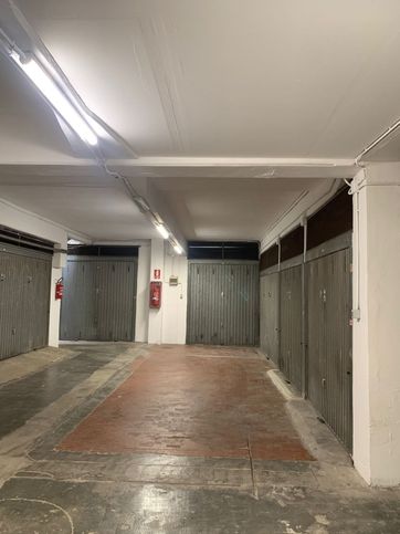 Box/posto auto in residenziale in Via Cavour 9