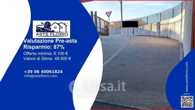 Box/posto auto in residenziale in Regione Rapalline