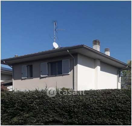 Villetta a schiera in residenziale in Via Vecchia per GambolÃ² 18