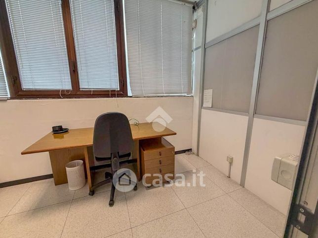 Ufficio in commerciale in Via Bruno Buozzi 21