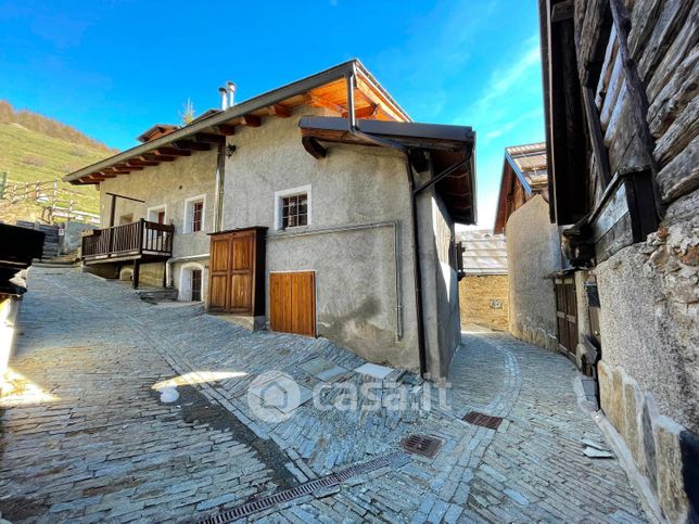 Appartamento in residenziale in Frazione Allevè