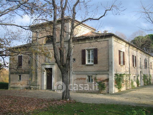 Villa in residenziale in Via Emilia Levante