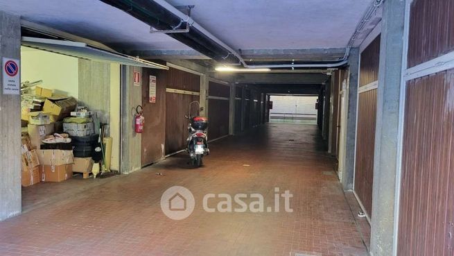 Garage/posto auto in residenziale in Via Briscata 30