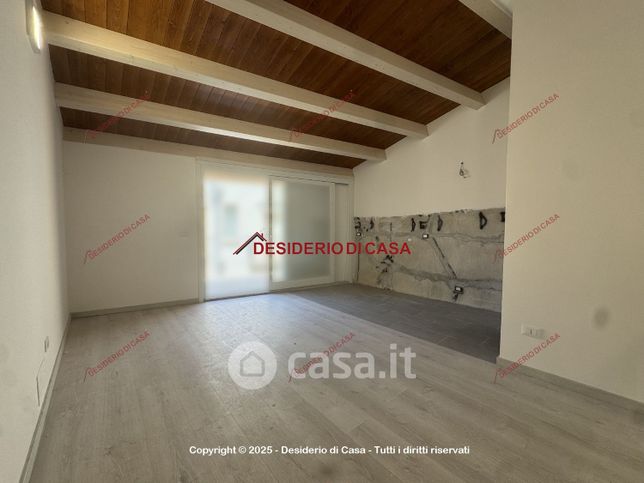 Casa indipendente in residenziale in Via Giacomo Puccini