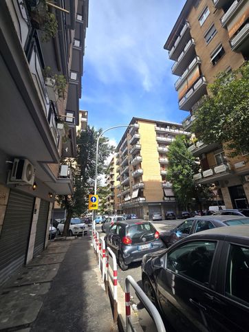 Negozio/locale commerciale in commerciale in Via Quinto Novio