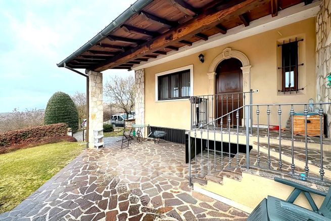 Villa in residenziale in Via da Monte 6
