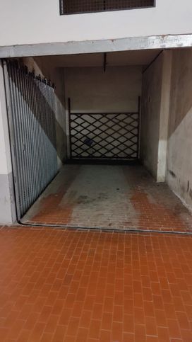 Garage/posto auto in residenziale in Via Sant'Ottavio 21