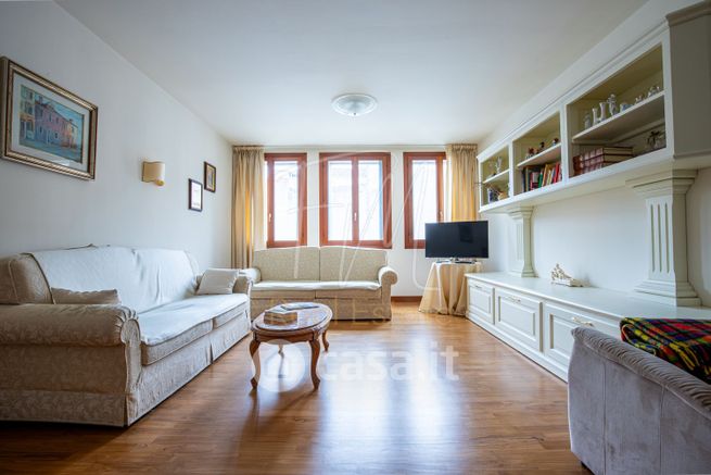 Appartamento in residenziale in Via Cavour