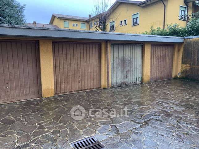 Garage/posto auto in residenziale in Via XXV Aprile 207