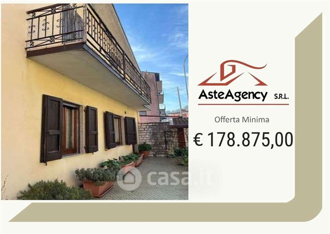 Casa indipendente in residenziale in Via Valmezzana 35