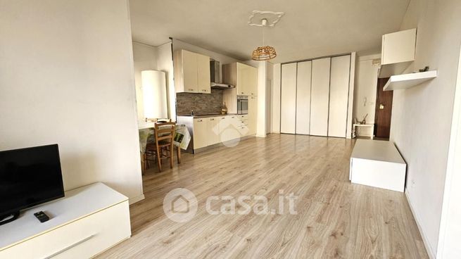 Appartamento in residenziale in Via Merano 7