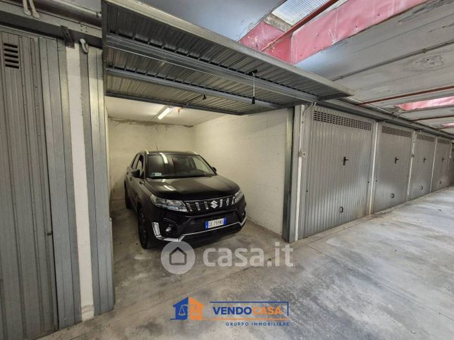 Garage/posto auto in residenziale in Via San Francesco