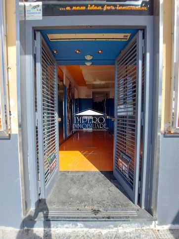 Attività/licenza (con o senza mura) in commerciale in Corso Umberto I