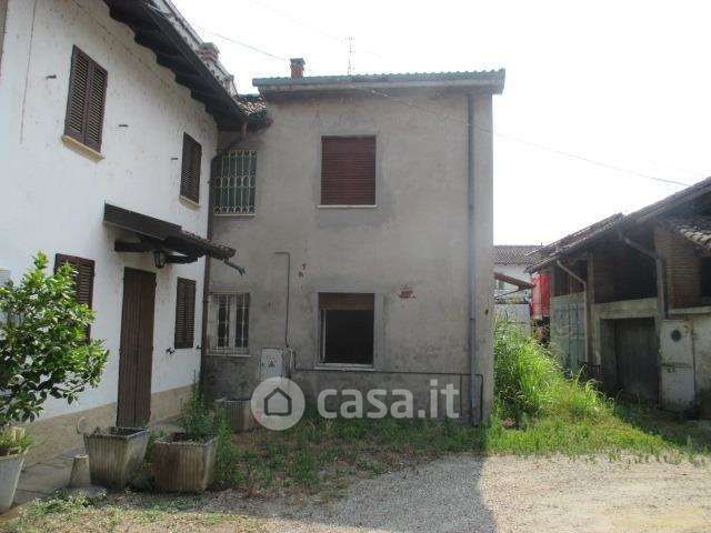 Casa bi/trifamiliare in residenziale in Via Miradolo 146