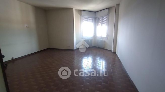 Appartamento in residenziale in Via Corsica 305