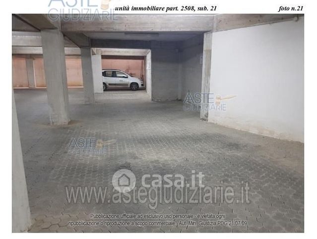 Box/posto auto in residenziale in Via Gesualdo Bufalino 1