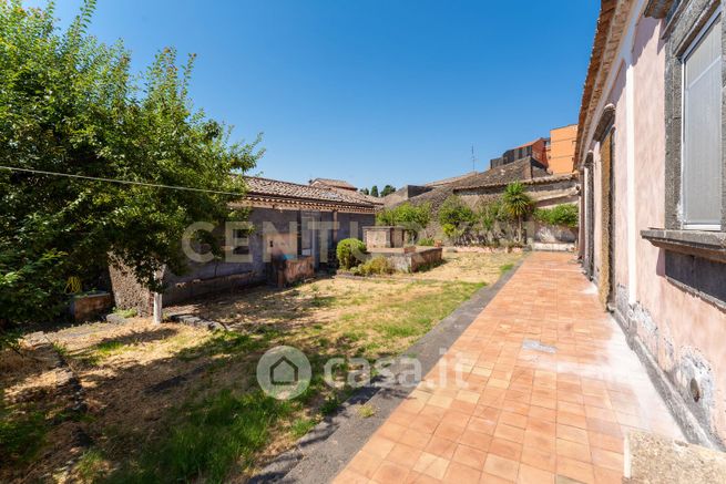 Villa in residenziale in Via Calvario 43