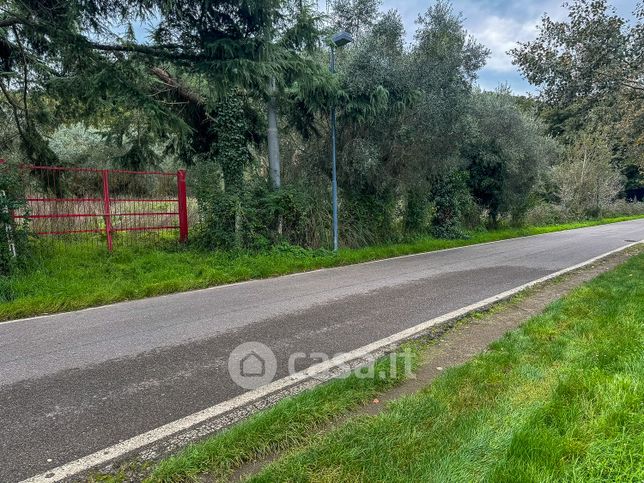 Terreno agricolo in commerciale in Via del Lago