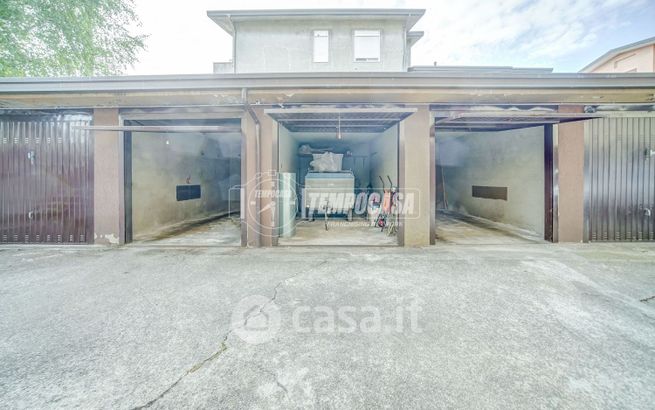 Box/posto auto in residenziale in