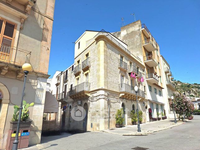 Villa in residenziale in Via Pistone 6