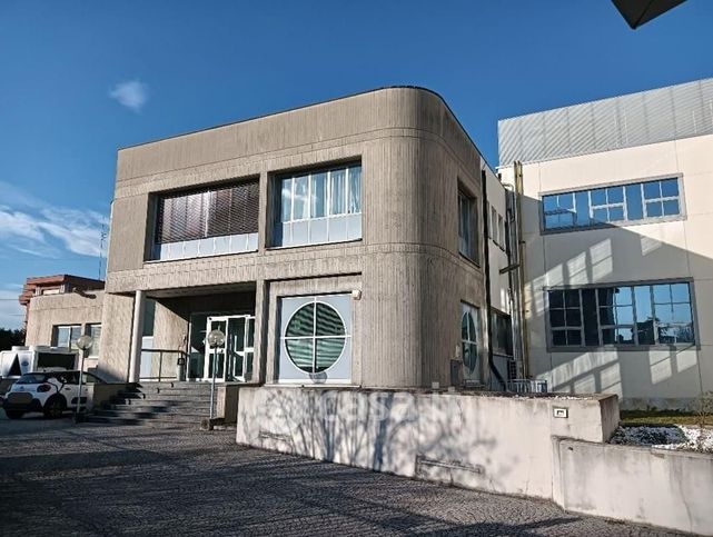 Capannone in commerciale in Via Copernico 19