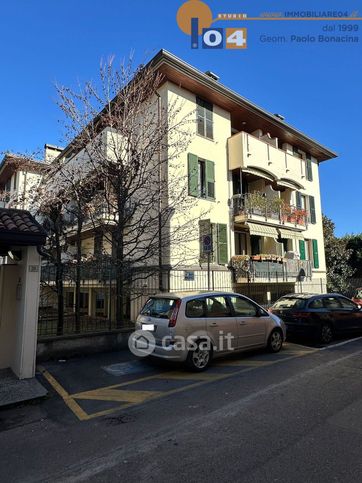 Appartamento in residenziale in Via Federico Confalonieri
