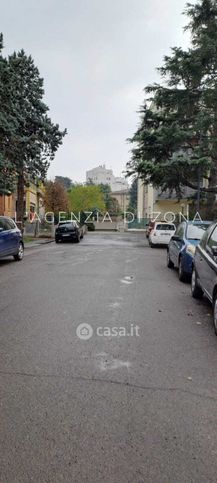 Box/posto auto in residenziale in Via Carlo Dickens