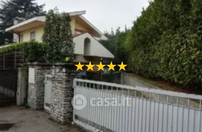 Appartamento in residenziale in Via Cardatori