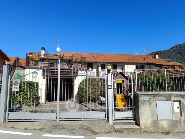 Villetta a schiera in residenziale in Via Crusinallo