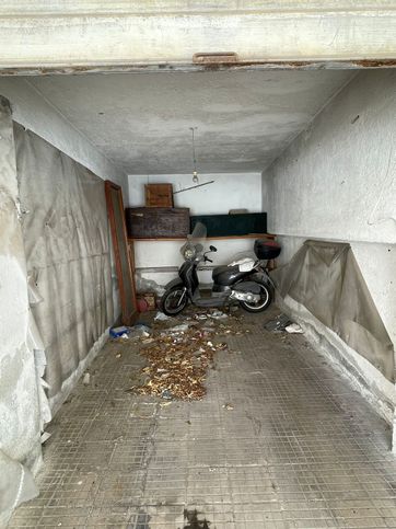 Garage/posto auto in residenziale in Via Alessandro Cialdi