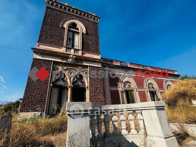 Villa in residenziale in Via Madonna degli Ammalati 73