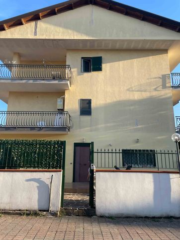 Villetta a schiera in residenziale in Via Bologna 114