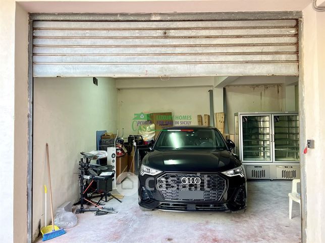 Garage/posto auto in residenziale in Via del Pesco