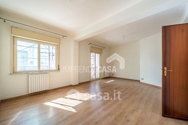 Appartamento in residenziale in Via Rosolino Petrotta 12