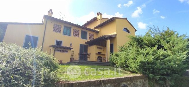 Villa in residenziale in 