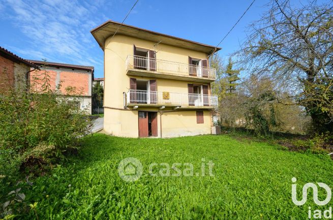 Casa indipendente in residenziale in Via Valle