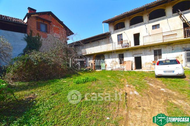 Casa indipendente in residenziale in Via delle Alpi 4