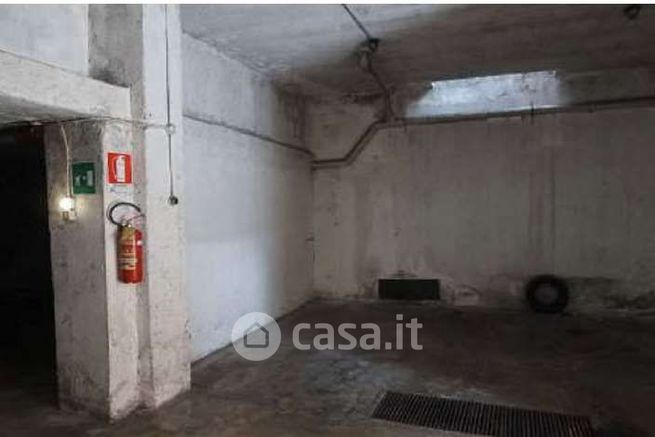 Box/posto auto in residenziale in Via Monte Ladino