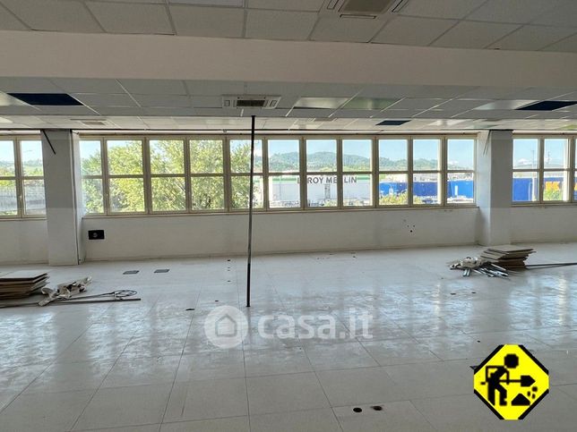Ufficio in commerciale in Via Aldo Moro